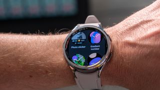 Changing faces on the Samsung Galaxy Watch 6 Classic