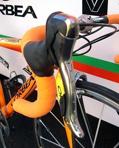 Mayo's Shimano DA-7800 brake levers get the same drill-treatment