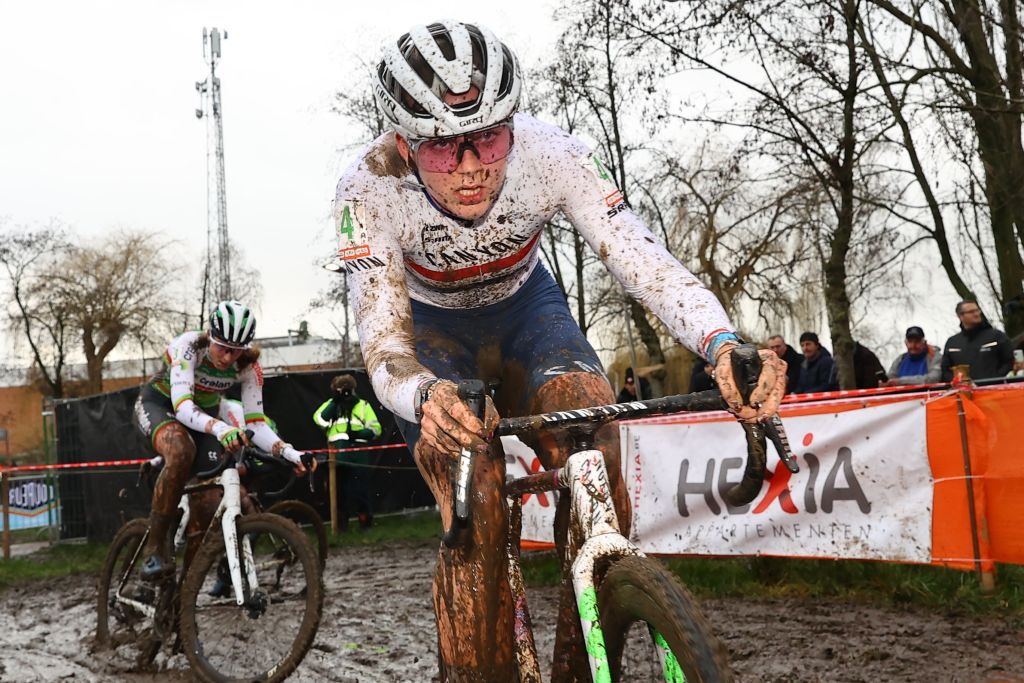 Zoe Backstedt claims first win of 2024 in Hexia Cross Gullegem ...