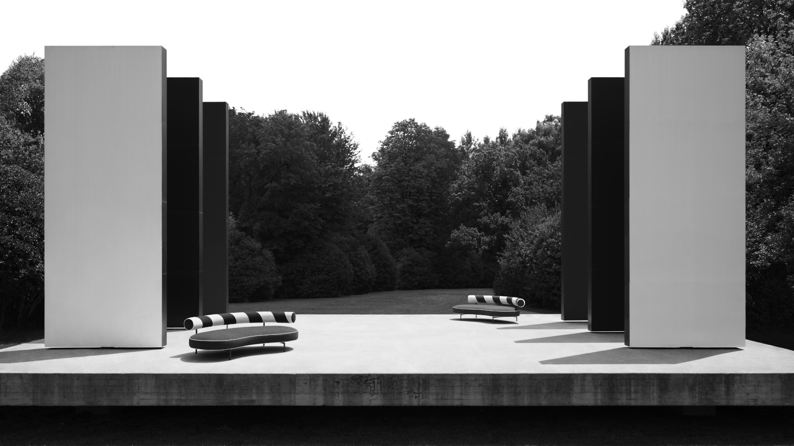 Flexform Supermax sofa on stage