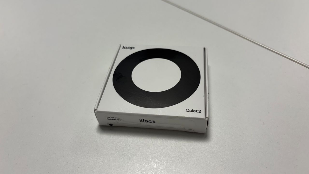 The Loop Quiet 2 Earplugs in their box.