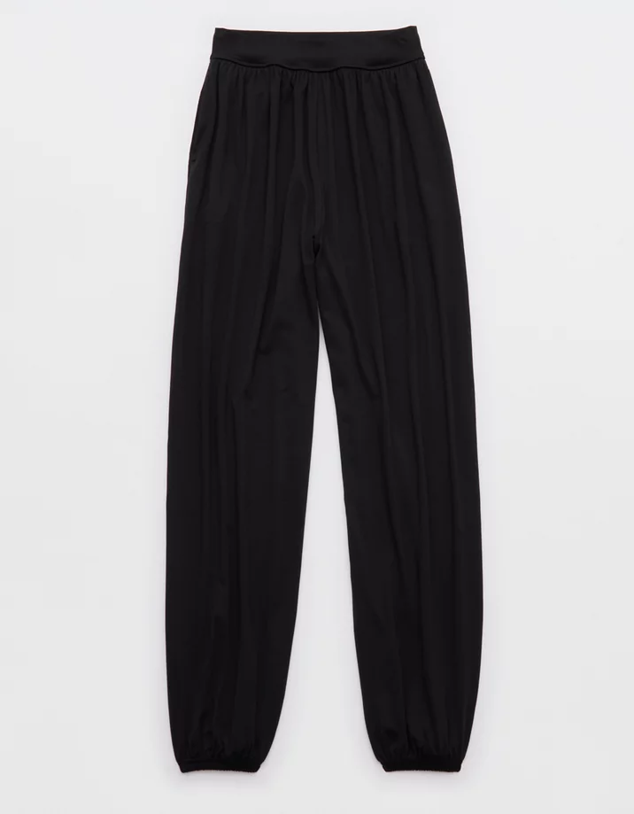 Offline by Aerie the Hugger Go With the Flow Baggy Jogger