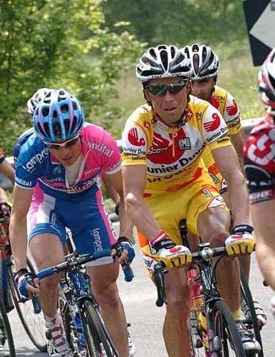 Dual champion Gilberto Simoni (Saunier Duval) was looking to keep himself in touch with the leaders today