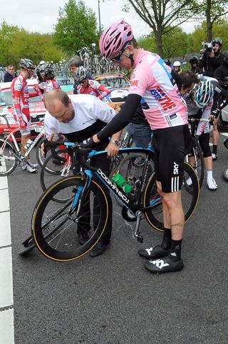 Bradley Wiggins crash, Giro d'Italia 2010, stage 2