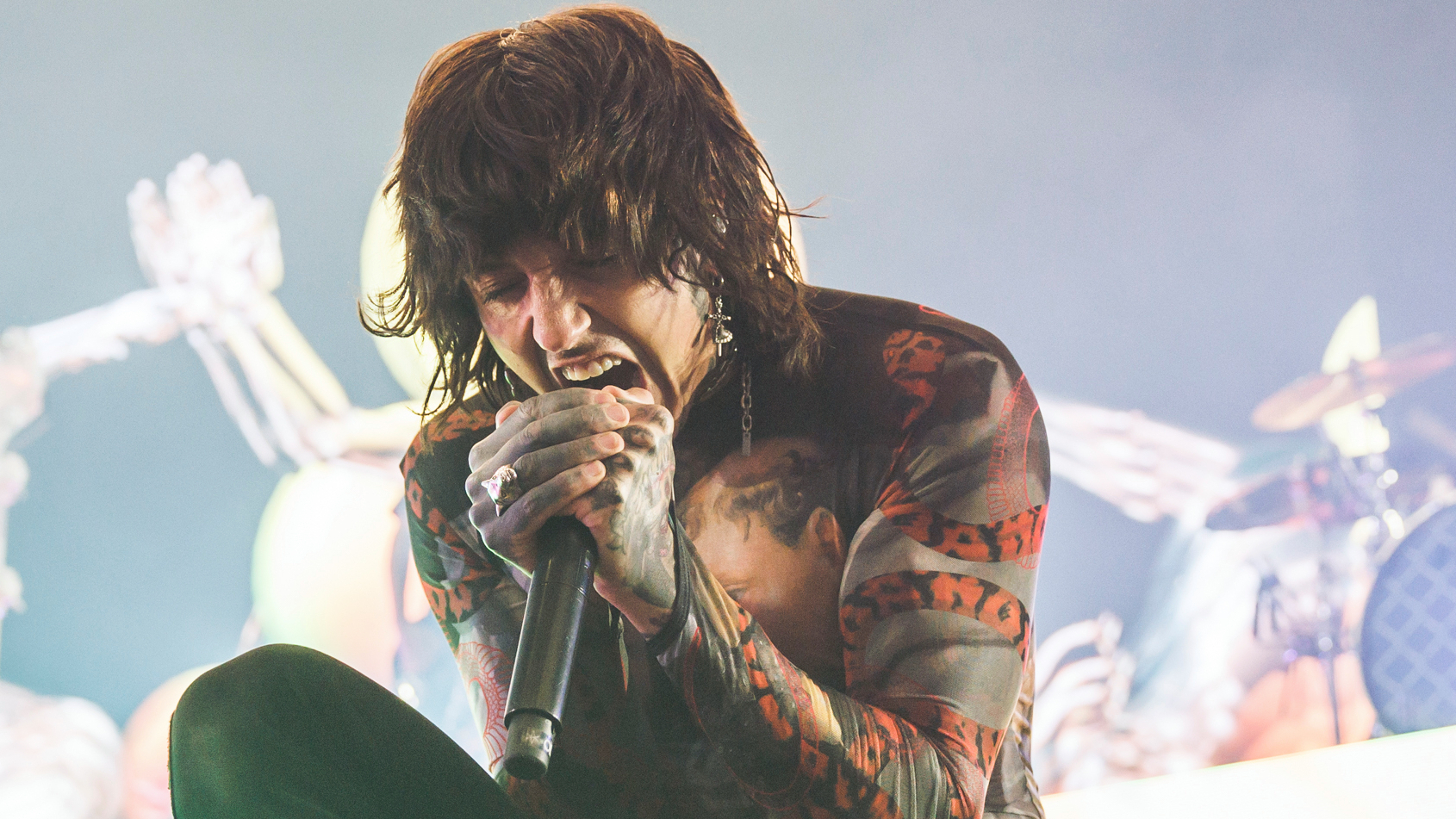 Children's author Oliver Sykes spent hours replying to over 1,000 emails  meant for Bring Me The Horizon frontman