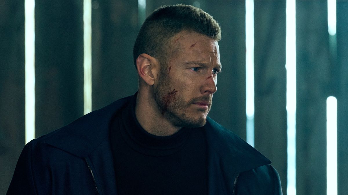 Tom Hopper in The Umbrella Academy