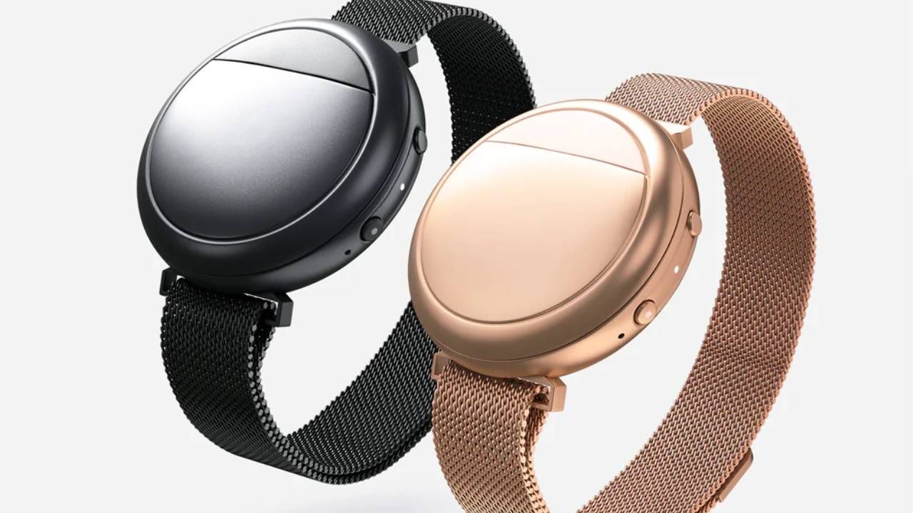 Feeling hot? This cooling bracelet is what you need during heatwaves and hot flashes T3