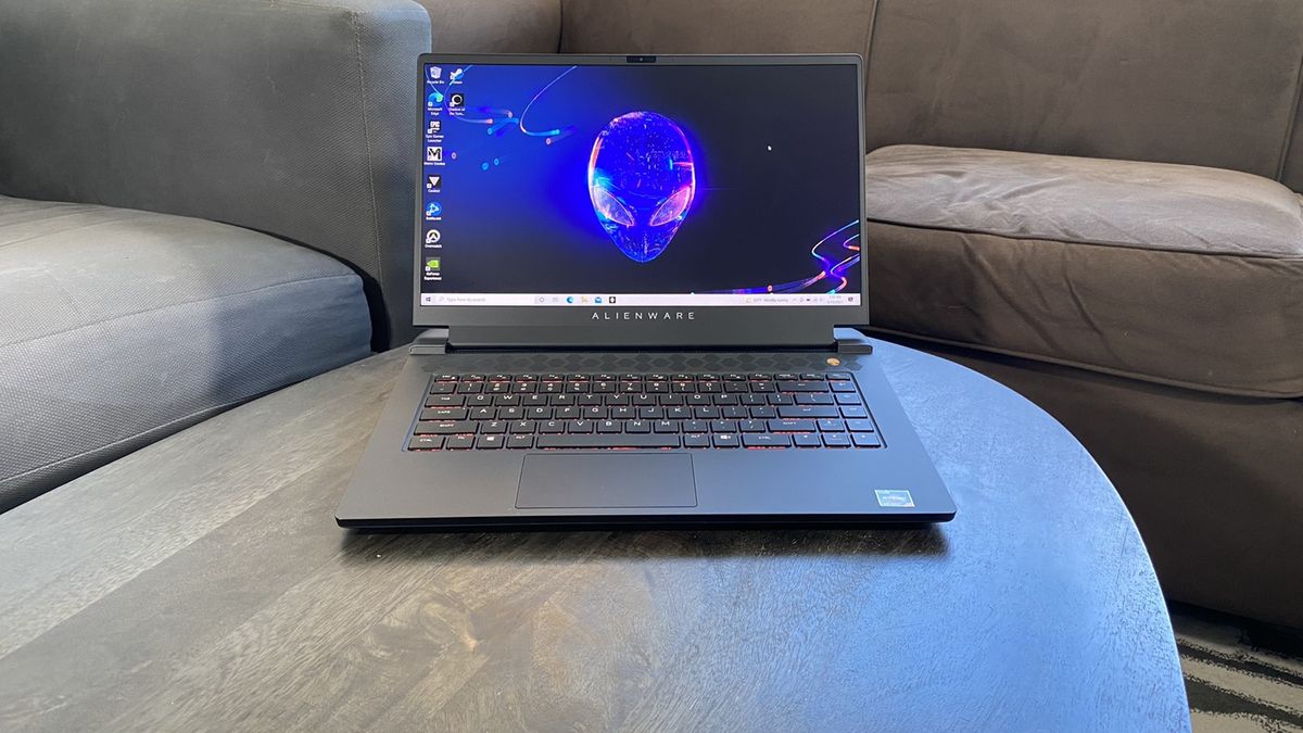 Alienware m15 Ryzen Edition R5