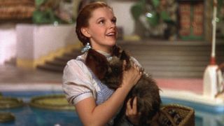 Judy Garland sings with Toto in The Wizard of Oz