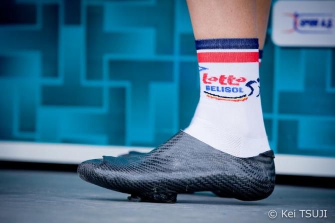 Adam Hansen's 105 gram shoe