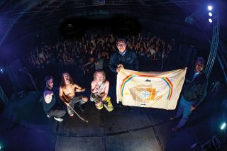 Alien Weaponry receive the Navajo Nation flag
