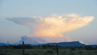 A massive cloud in the shape of an anvil