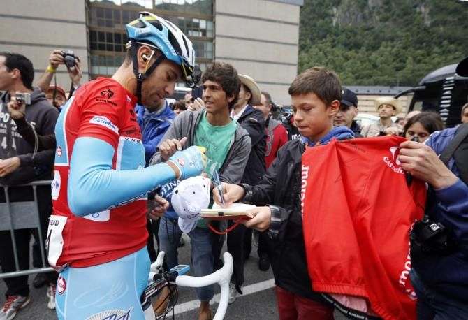 Vuelta a Espana leader Vincenzo Nibali (Astana) signs an autograph