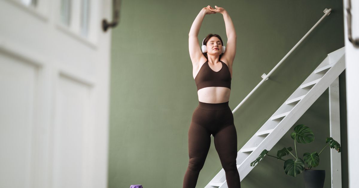 Keen to Swerve the Gym As Temperatures Drop? 5 Cosy Home Workouts That Come PT-Approved Keen to Swerve the Gym As Temperatures Drop? 5 Cosy Home Workouts That Come PT-Approved