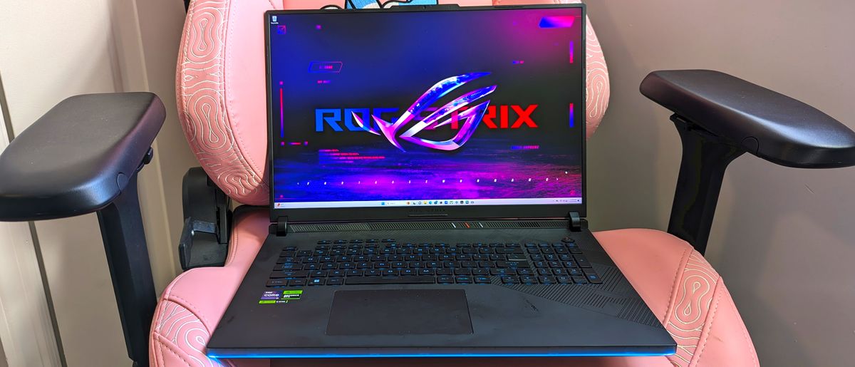 Asus ROG Strix Scar 18 2024