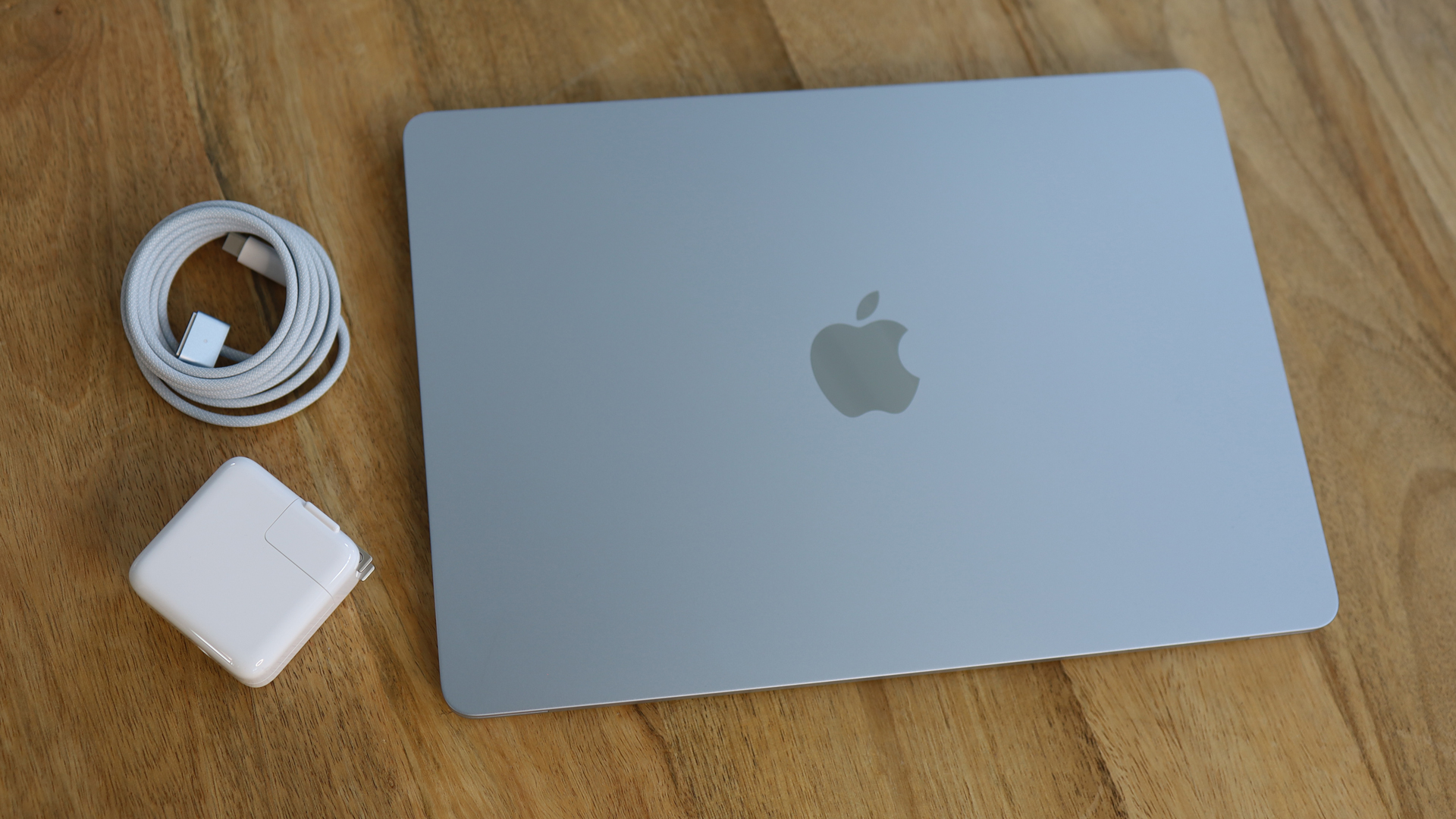 Apple MacBook Air 13-inch (M4) REVIEW