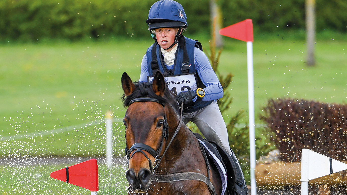 HAH306.ev_aston.rosalind_canter_lordships_graffalo_image_aston_le_walls_chatsworth_12_5_2021_p_nixon_comm_8882.jpg
