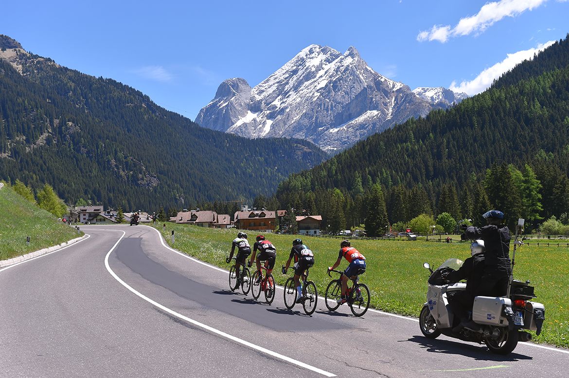 The breakaway heads to the Dolomites