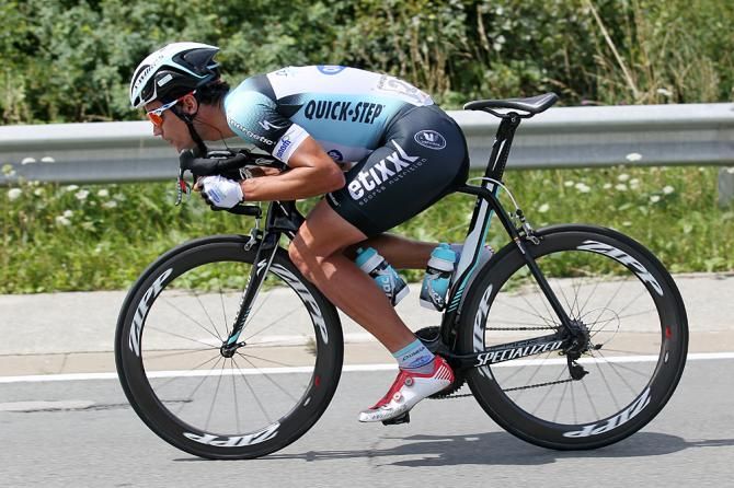 Gert Steegmans gets low and aero for the descent