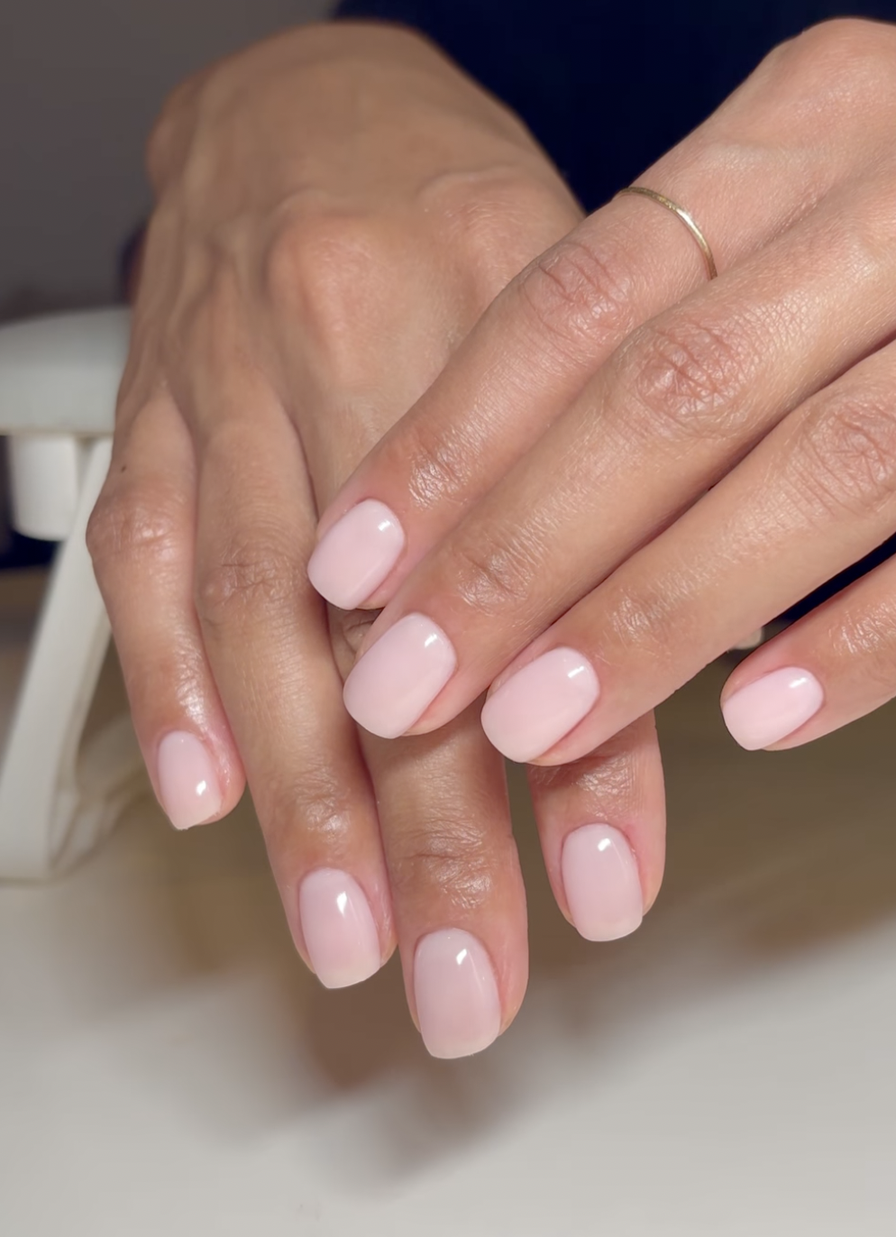 nail color trends February 2026