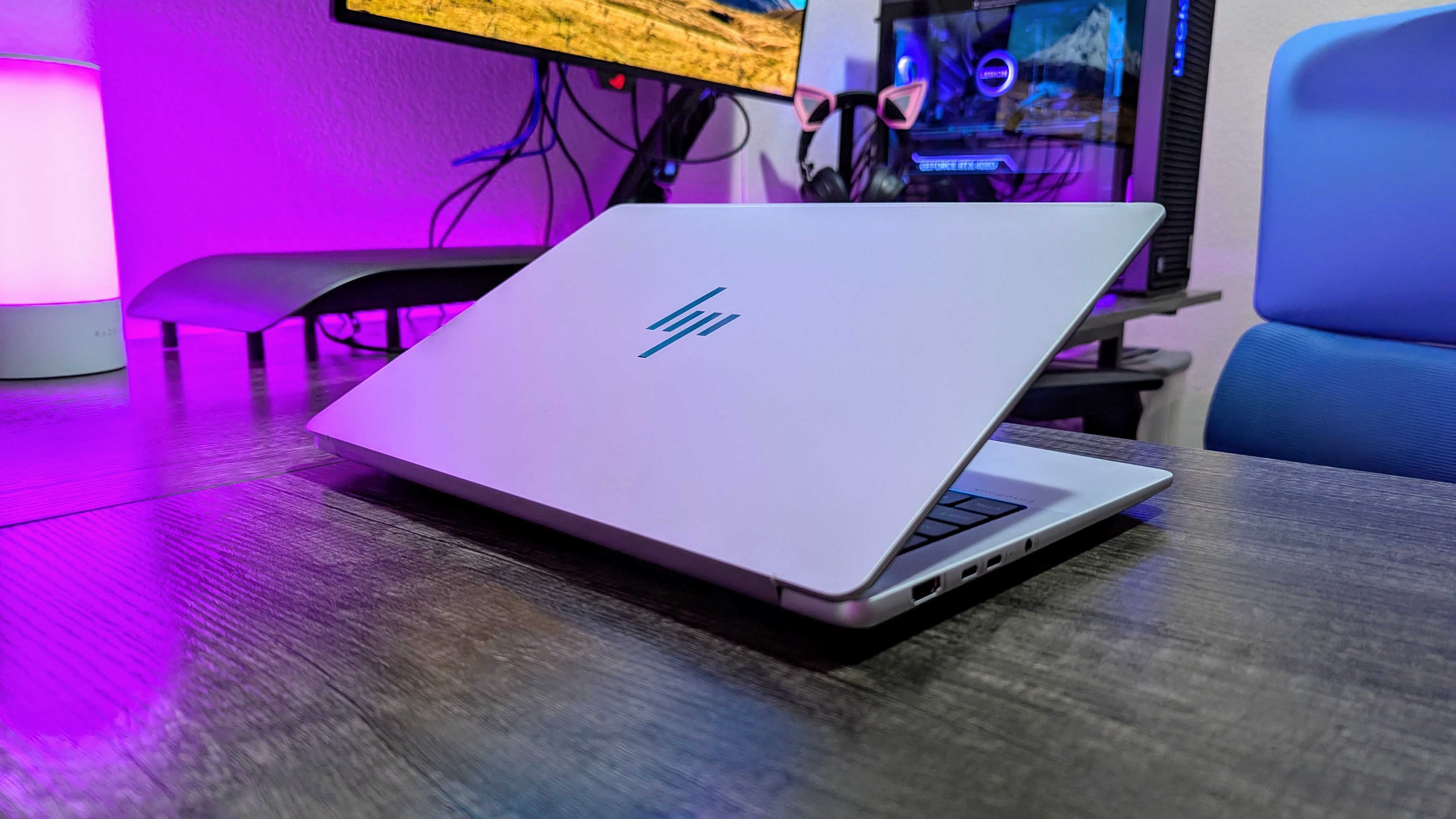 Image of an early pre-production sample of the HP EliteBook X 14 (G1a).