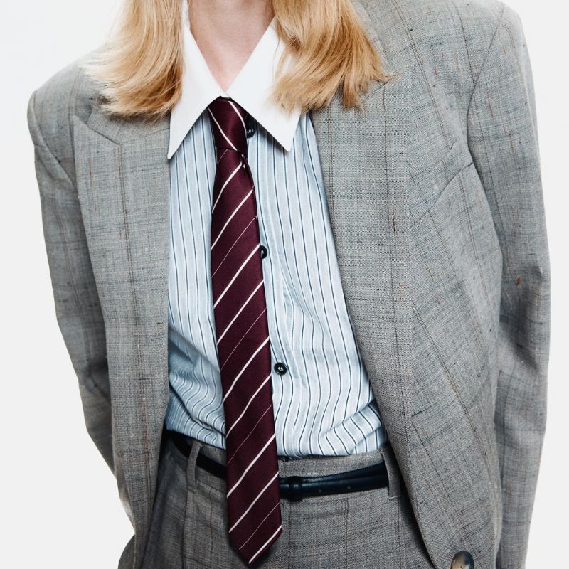 satin tie on model 