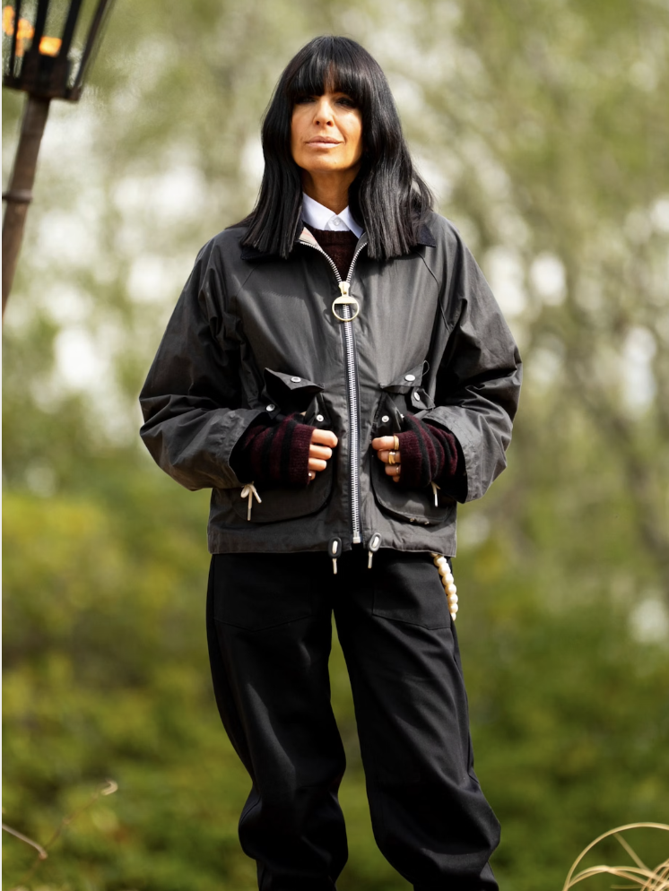 claudia-winkleman-traitors-outfits