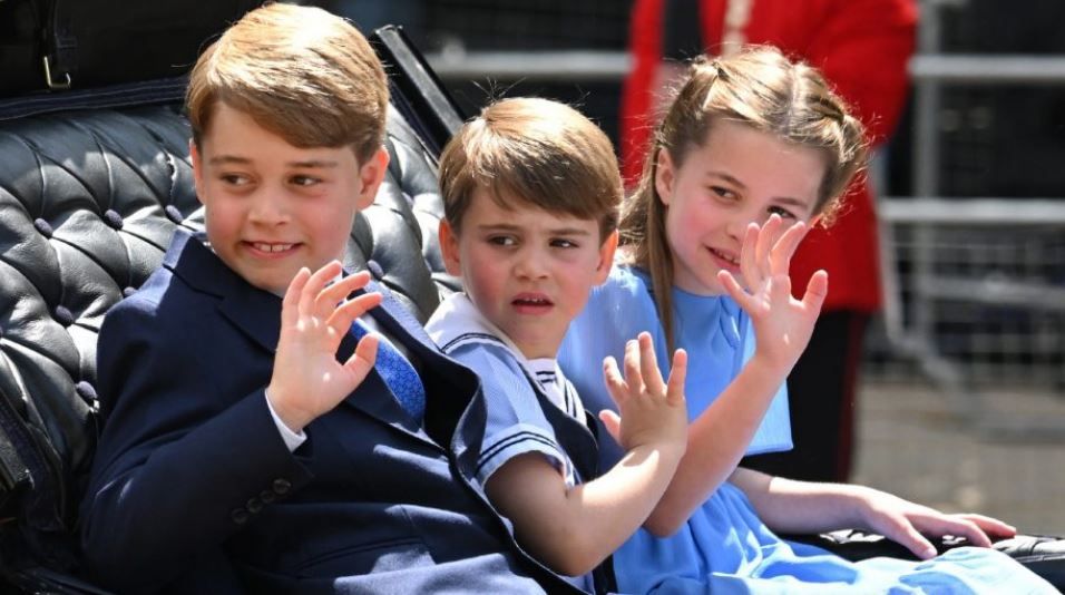 Royal children sat together