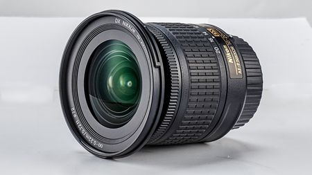 Nikon AF-P DX 10-20mm f/4.5-5.6G VR