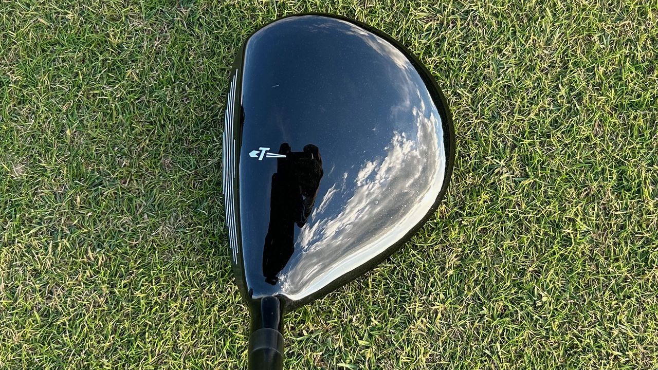 Photo of the fairway wood of the Tour Edge TE-400 Package Set