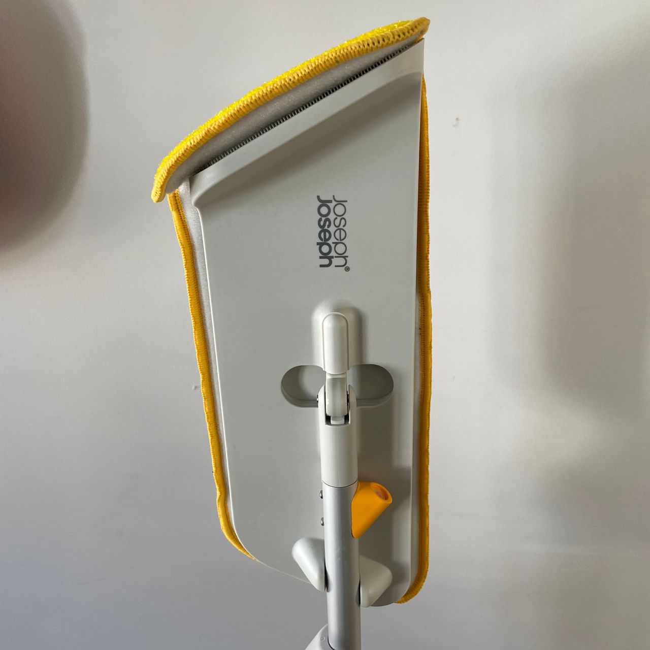 Close up of the mop head of the Joseph Joseph CleanTech 2-in-1 Spray Mop