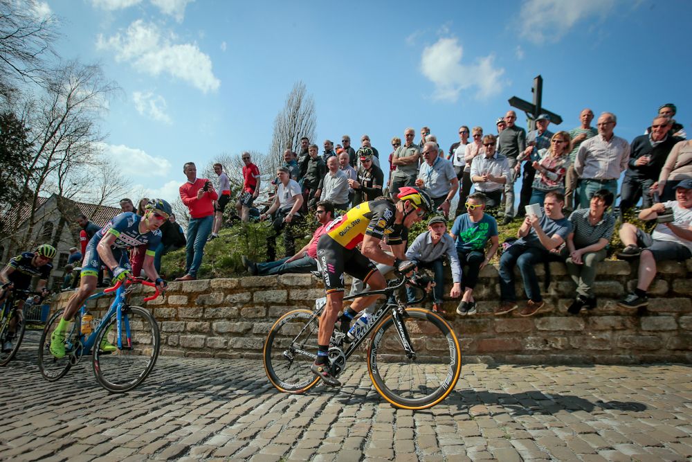 Philippe Gilbert on the attack at Three Days of De Panne.