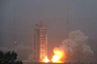 A Chinese Long March 4B carrying two Tianhui-2 radar-mapping satellites.lifts off from Tiayuan on Aug. 19, 2021 local time to deliver the twin satellites into orbit.