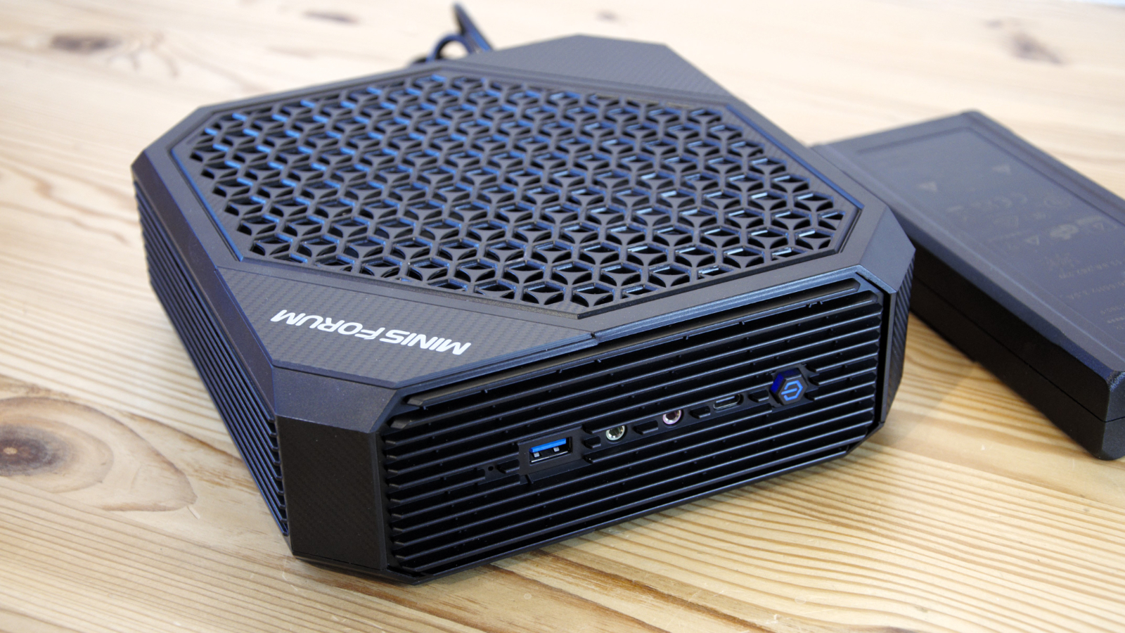 Minisforum Neptune HX77G