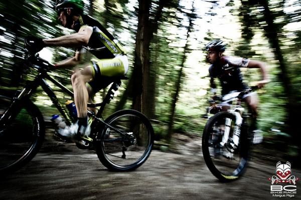Matt Hadely (Exprezo-Borseao Factory) leads Kevin Calhoun of the Rocky Mountain Factory Team 2.