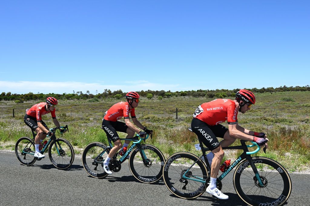 Arkea-B&amp;B Hotels riders Louis Barr&eacute;, Laurens Huys and Anthony Delaplace chased back after being involved in a crash