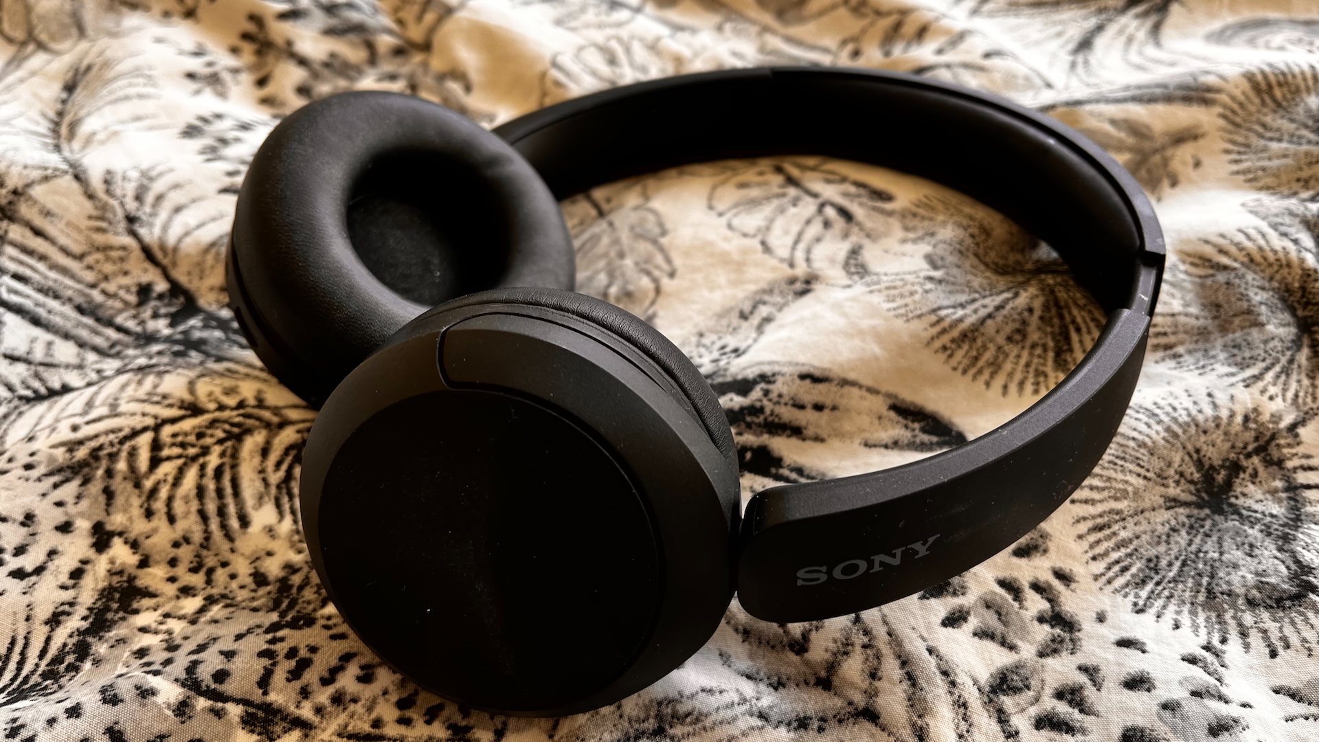 Images of the Sony WH-CH520 wireless headphones being used by Ella Taylor, managing editor at woman&amp;amp;home