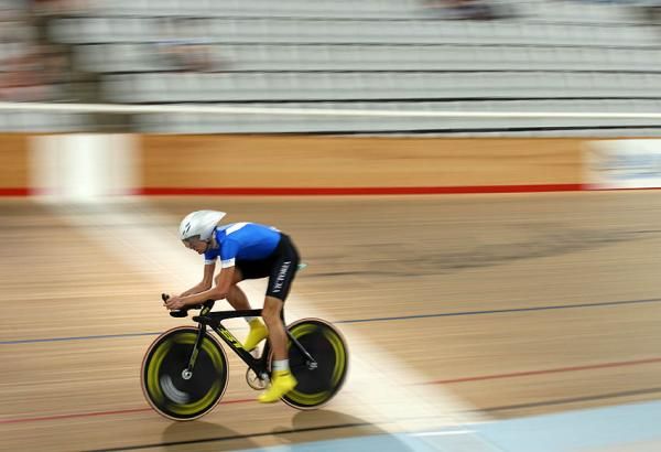 Beijing Paralympic gold medallist Michael Gallagher (VIC) claimed his fifth consecutive Para-cycling individual pursuit crown with gold in the C5 men's 4km.