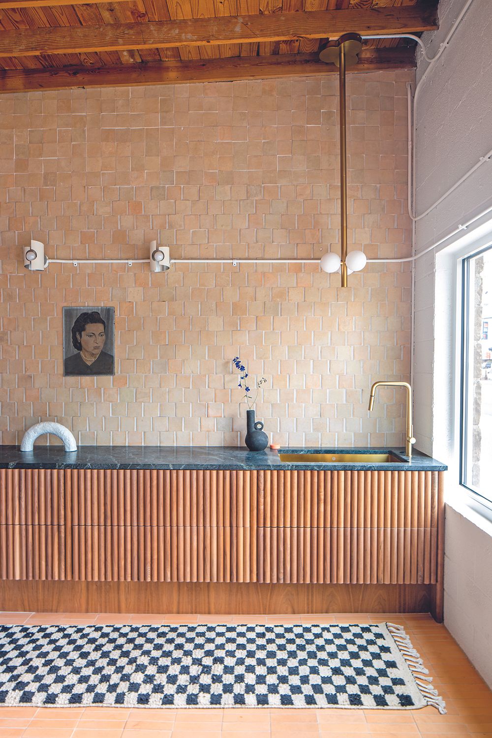 kitchen backsplash ideas tiles to the ceiling