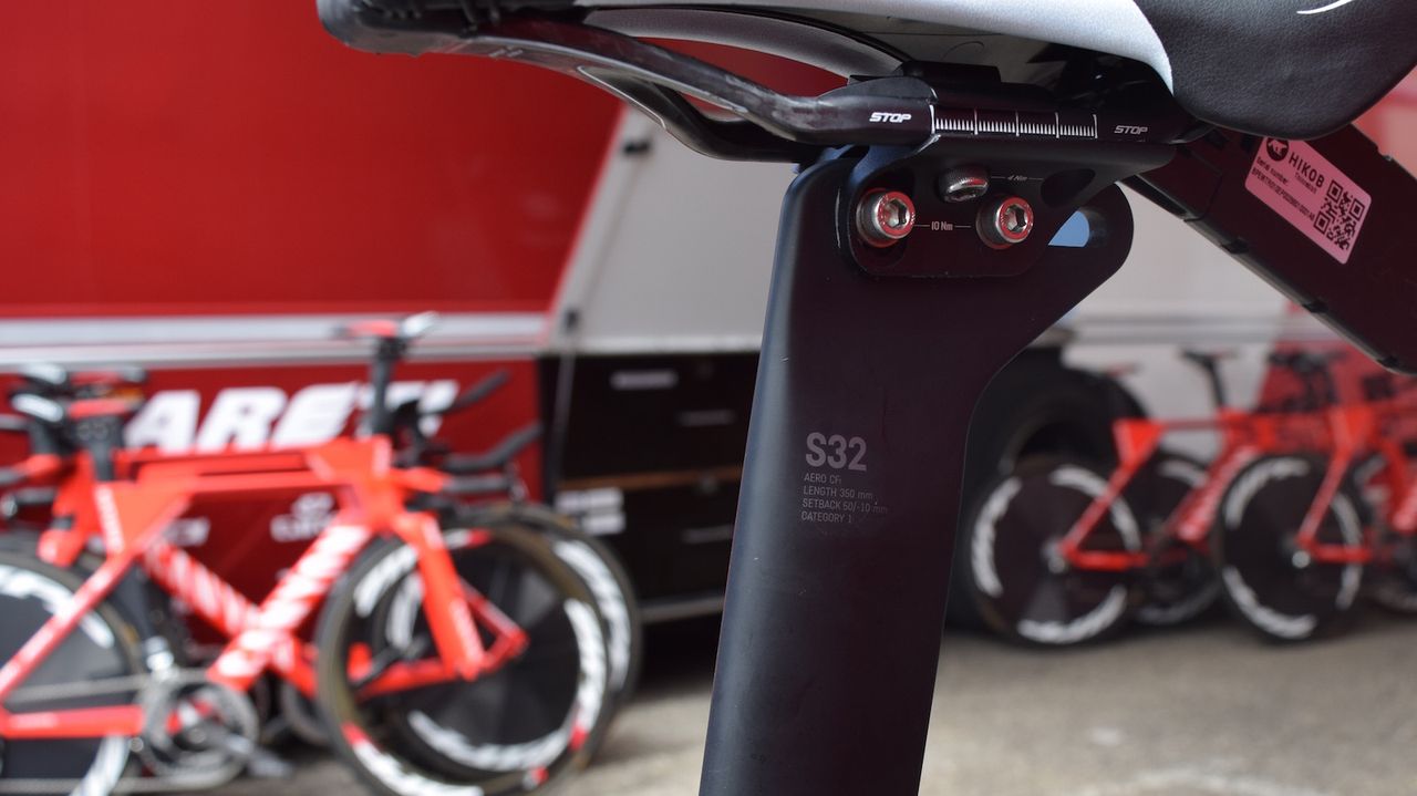 Canyon's S32 seat post allows for and aft adjustment for the saddle, as well as the seat rails