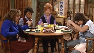 Mrs Garrett, Tootie, Jo and Natalie around table in The Facts of Life