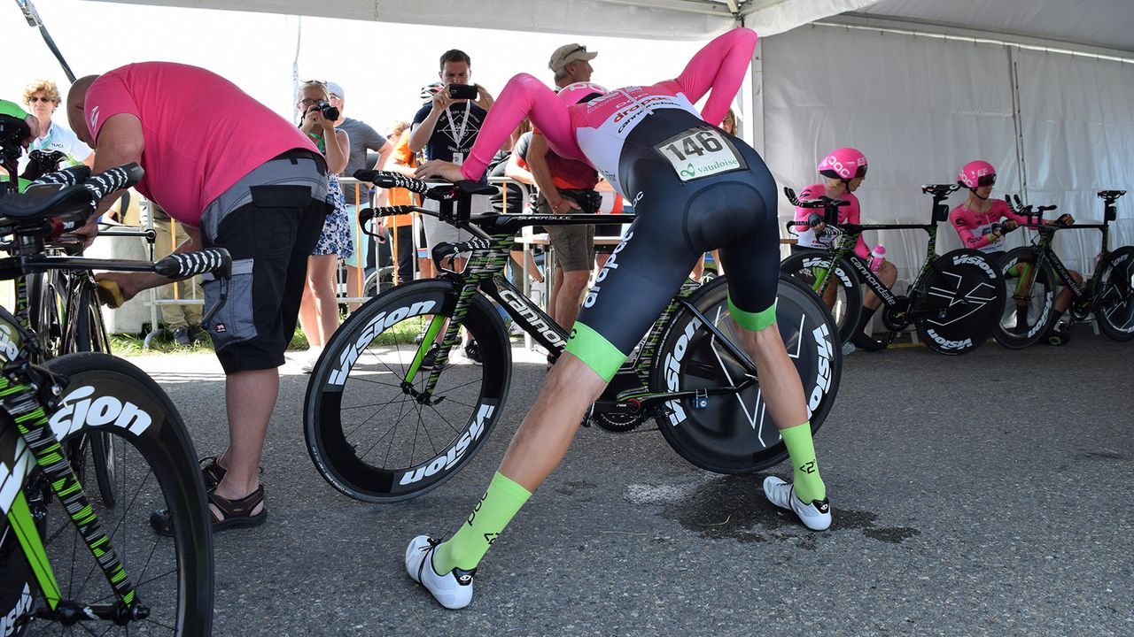 Taylor Phinney regularly discusses his passion for yoga and spent several minutes ahead of the start stretching out his legs while others relaxed on chairs