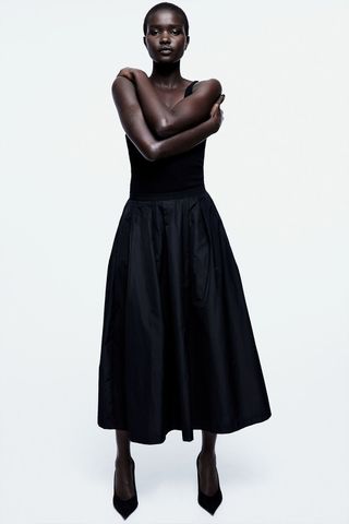 H&M black A-line skirt