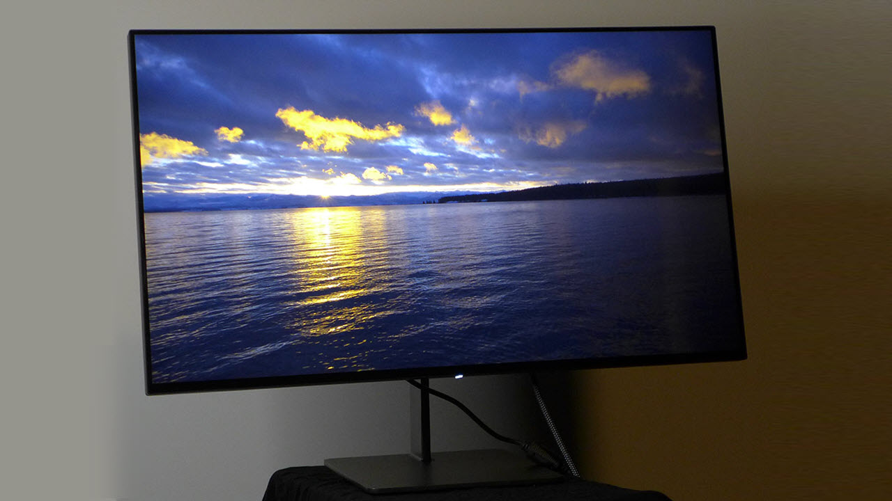 Dough Spectrum ES07D03 Glossy 4K Gaming Monitor Review: Class