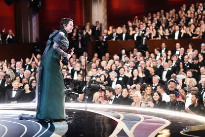 Olivia Colman's Oscar Speech Is Going Viral For This Hilarious Reason ...