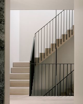 Stairwell in a modern living space (photograph by Simone Bossi)