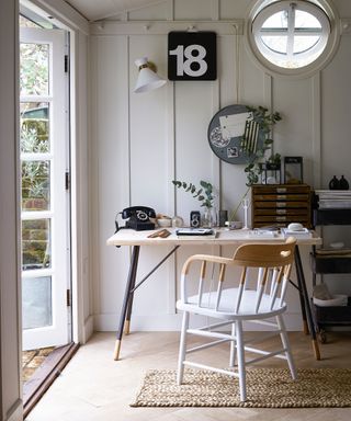 Home office idea in a garden room