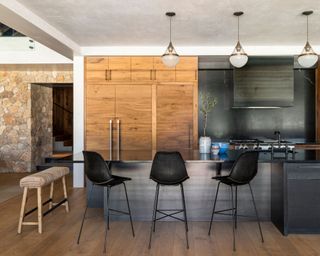 Hilary Swank's rustic modern home in colorado