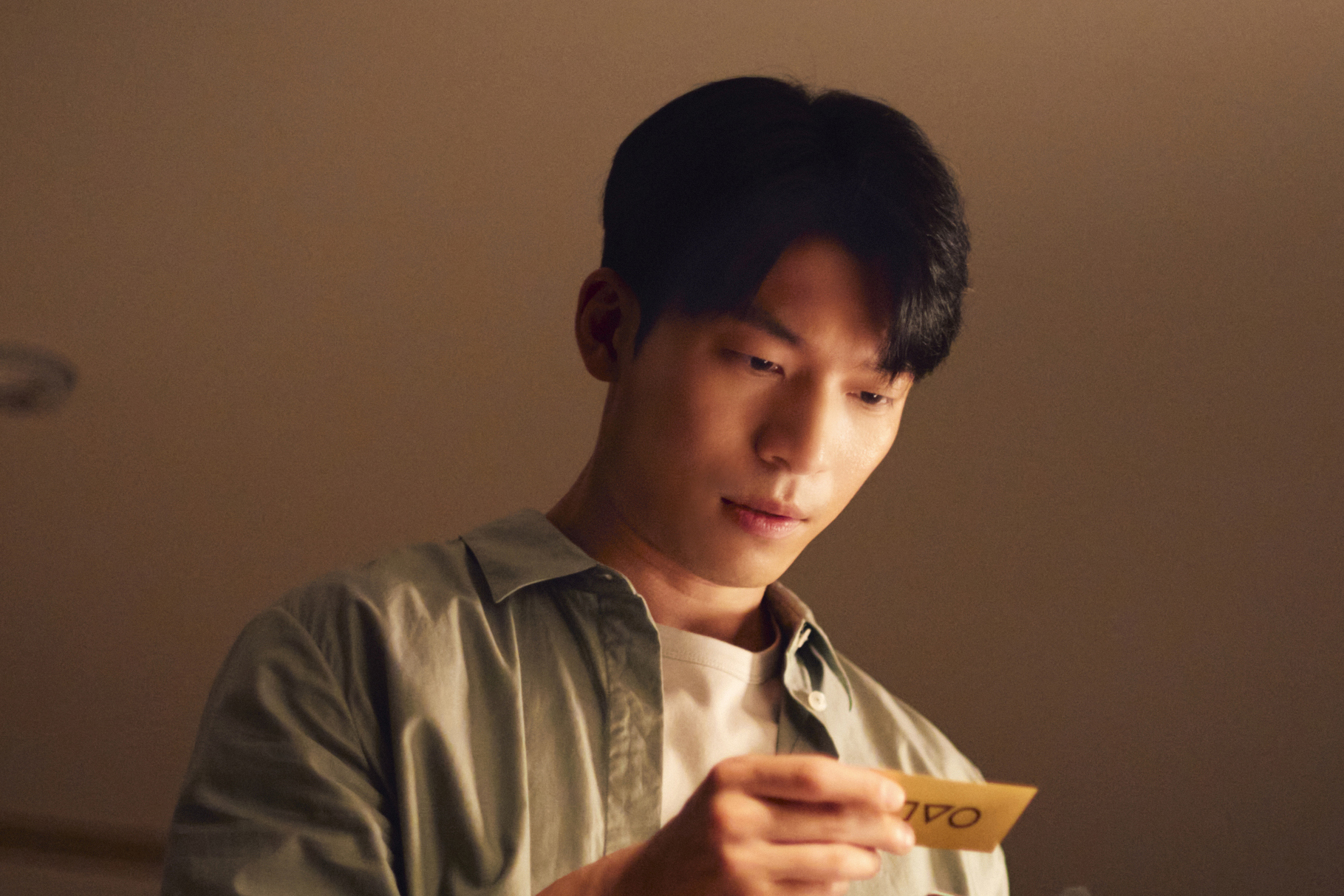 Wi Ha-jun as Hwang Jun-ho in Squid Game S3