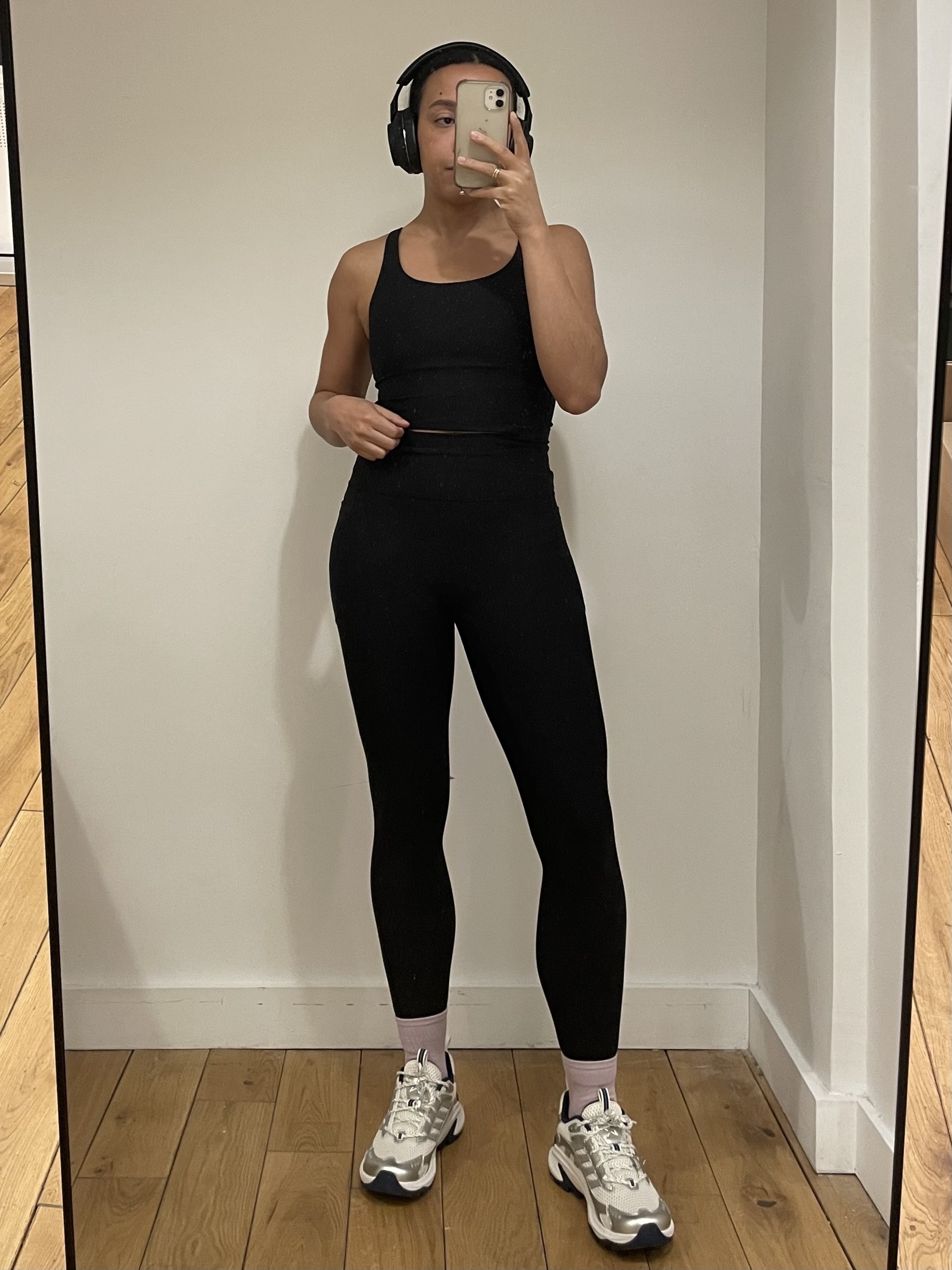 Fashion Editor Lauren Tappan tests the Old Navy PowerSoft Boundless Leggings